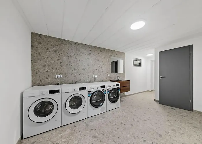 Villa66 Private Bedroom 4 - Shared Kitchen *