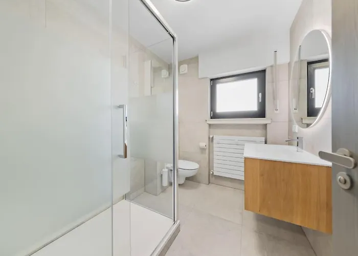 Villa66 Private Bedroom 4 - Shared Kitchen Livange